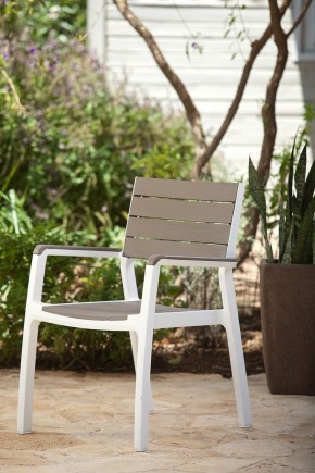 Стул c подлокотниками Гармония (Harmony armchair) белый-капучино в Ханты-Мансийске - hanty-mansiysk.mebel24.online | фото 1